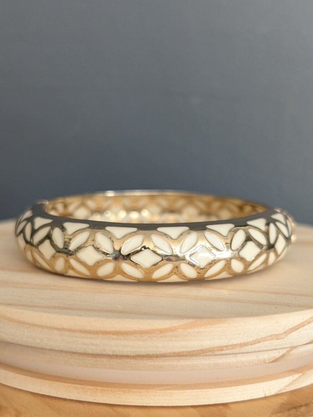 Gold and cream enamel hinged closure bracelet